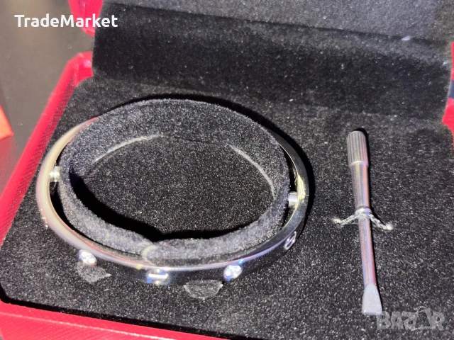 Нова Гривна Cartier LOVE в сребърен цвят с подаръчна опаковка, снимка 4 - Гривни - 54562006