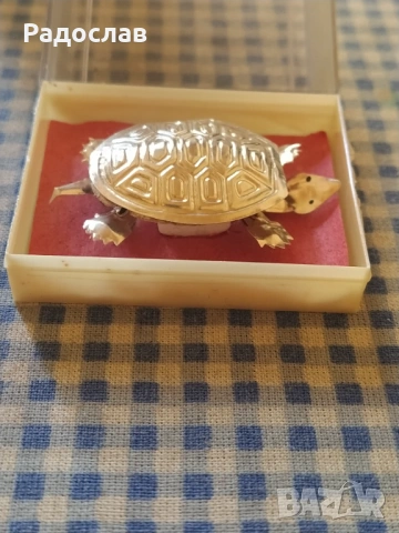 Ear- rinds стара трепкаща Костенурка , снимка 4 - Колекции - 54250512