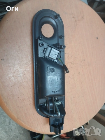 Вътрешна дръжка предна дясна врата за Сеат Ибиза и Кордоба 01-06г. 6L 0 837 114H / 6L0837114H, снимка 2 - Части - 54870669