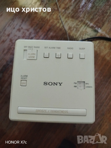 Радио часовник Sony Japan , снимка 2 - Радиокасетофони, транзистори - 54806896
