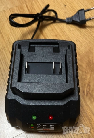 MAKITA НОВА зарядна станция 21V за батерии Makita 18V BL1830 BL1860