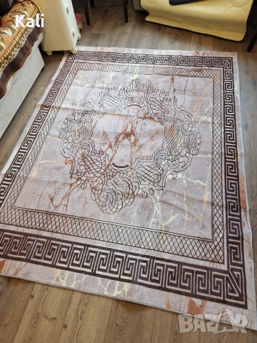 Продавам кухненско килимче