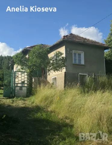 Продавам къща в с. Ярлово 