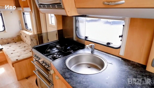 Продавам пет местна каравана „Sterling Eccles Sapphire“ 2010г. с МОТОРМУВЪР И ФОРСЕЛТ! , снимка 9 - Каравани и кемпери - 54050978