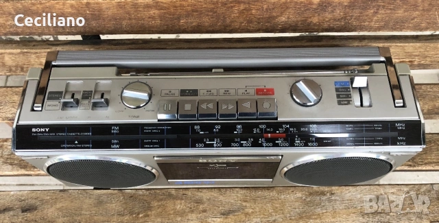 Радиокасетофон Sony Boombox  CFS-330S - Japan, снимка 9 - Радиокасетофони, транзистори - 54373612