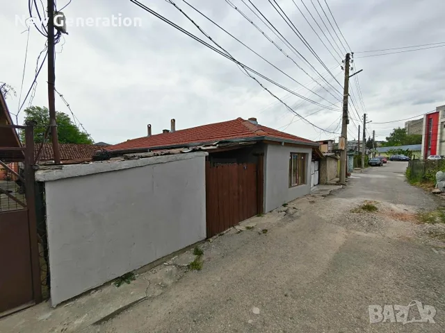 Къща в Центъра на гр.Силистра, на 100м от Дунавската градина, с нов покрив и дограма, 9 стаи, снимка 10 - Къщи - 55515855