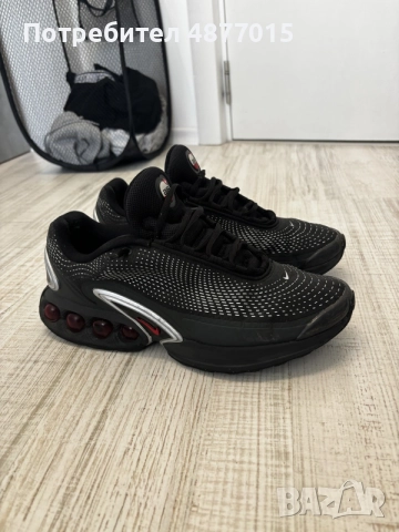 Обувки Nike air max dn в много добро състояние!, снимка 4 - Маратонки - 55530444
