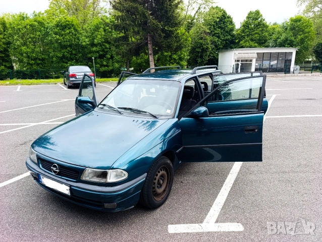 Opel astra 1.6 combi Опел астра комби, снимка 4 - Автомобили и джипове - 54643849