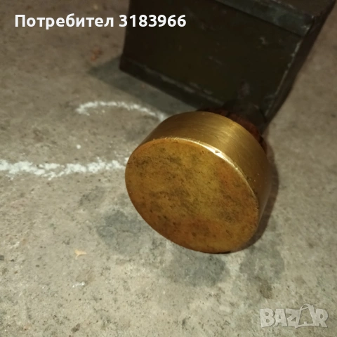 метални кутии от немски автомобил  побират по 1 литър. , снимка 7 - Аксесоари и консумативи - 54486586