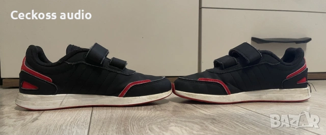 Моратонки ADIDAS 30 1/2, снимка 2 - Детски маратонки - 55223879