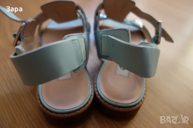 нови кожени сандали Clarks, 35.5ти номер, снимка 3 - Сандали - 55471406