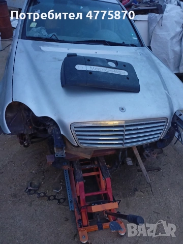 капак-кора двигател за Мерцедес С220 w203, снимка 2 - Части - 53955037