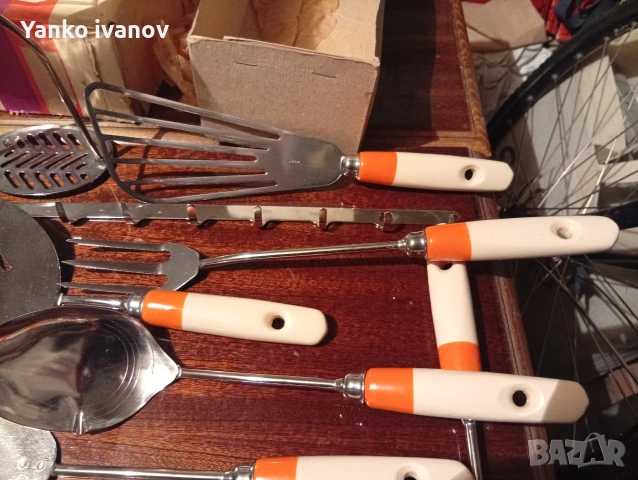 Набор кухненски прибори, снимка 2 - Прибори за хранене, готвене и сервиране - 53964577