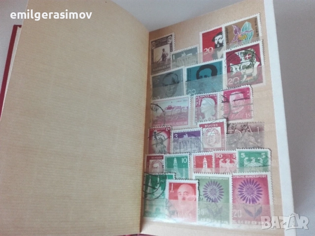 Два класьора с пощенски марки., снимка 2 - Филателия - 55508851
