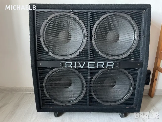 Продавам китарен кабинет RIVERA R-412T