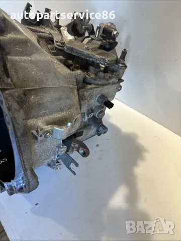 Ръчна 6-степенна скоростна кутия D6040 за Mazda 3 2.2D (2015), снимка 3 - Части - 55541989