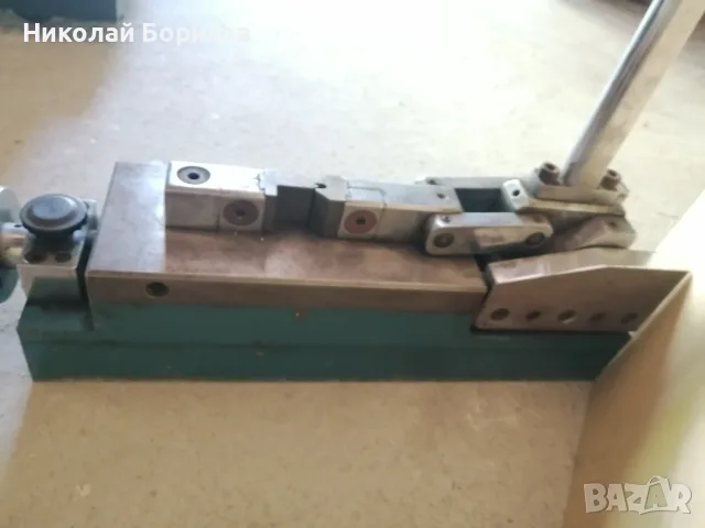 Ръчна щанца със сменяеми матрици