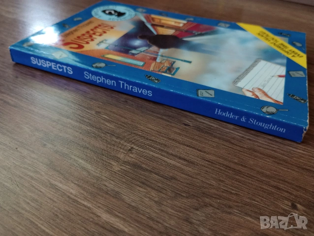 Книга-Игра на Английски Език - Suspects!, снимка 4 - Детски книжки - 54244084