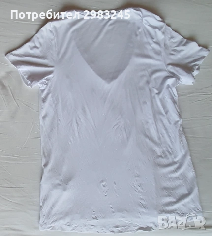 Дамска тениска с шпиц деколте и кученце, снимка 3 - Тениски - 54753909