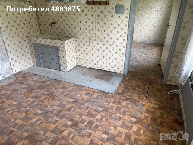 Просторна обзаведена къща с двор и отлична локация в село Петърч, снимка 12 - Къщи - 55253794