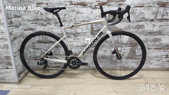 НОВ карбонов шосеен велосипед Argon 18 Equation SRAM Rival AXS D1 DT Swiss | M