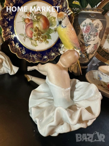 Wallendorf Germany  Circa 1960 Porcelain Ballerina - inspired by Swan Lake “Лебедово езеро” , снимка 3 - Антикварни и старинни предмети - 54661056