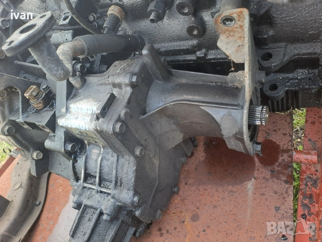 раздава за Hyundai Tucson 2.0 CRDI, снимка 2 - Части - 54167992