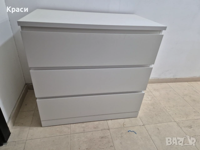 Скрин IKEA MALM с 3 чекмеджета в бял цвят и изчистен скандинавски дизайн., снимка 5 - Скринове - 54995783