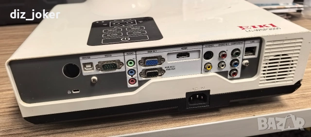 Проектор Eiki LC-WSP3000, снимка 9 - Плейъри, домашно кино, прожектори - 54146858