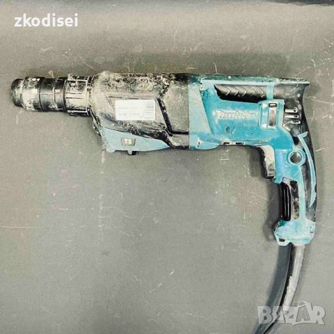 Перфоратор MAKITA HR2631