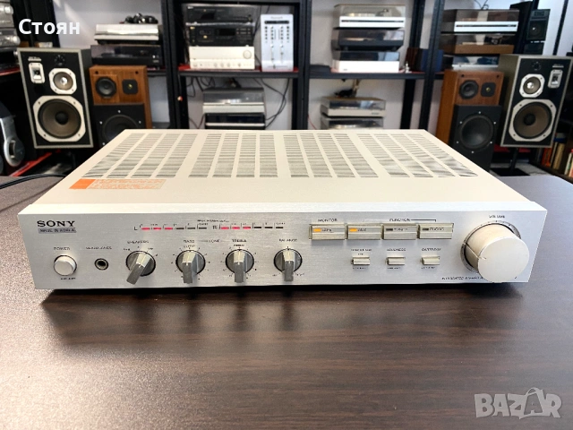 Отличен усилвател Sony