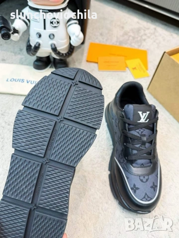 Обувки LV Classic Sneaker louis vuitton, снимка 7 - Маратонки - 54124327