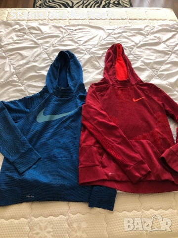 Nike блузи - худита