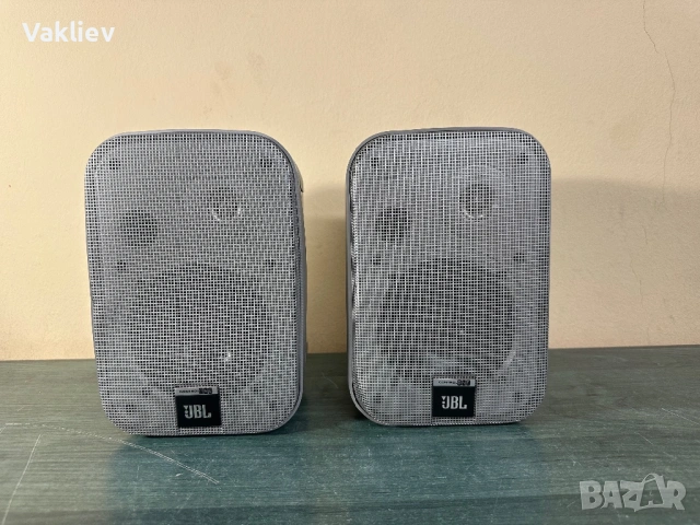 Професионални компактни монитори JBL Control One