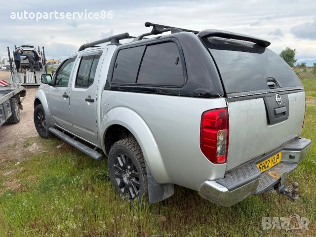 На части Nissan Navara 3.0 dci автоматик 2012 , снимка 5 - Автомобили и джипове - 54537095