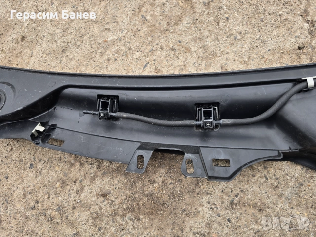 A2048303213 КОРА С ПРЪСКАЛКИ ПОД ЧИСТАЧКИ OEM MERCEDES W204 OM651 2014