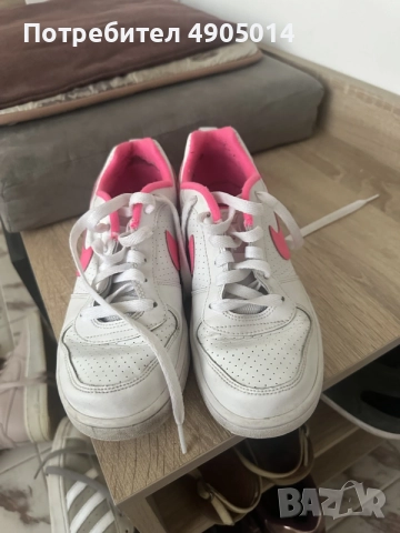 Употребявани дамски маратонки Nike