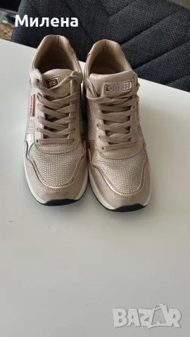 Сникърси Guess 38 размер, снимка 4 - Кецове - 55649299