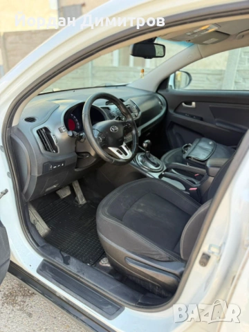 Kia Sportage 2.0 CDRI 4x4 , снимка 4 - Автомобили и джипове - 53984960