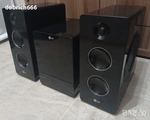 Аудио уредба LG USB CD Aux FM touchscreen флашка диск аукс с тонколони 50 евро, снимка 2 - Аудиосистеми - 55413651