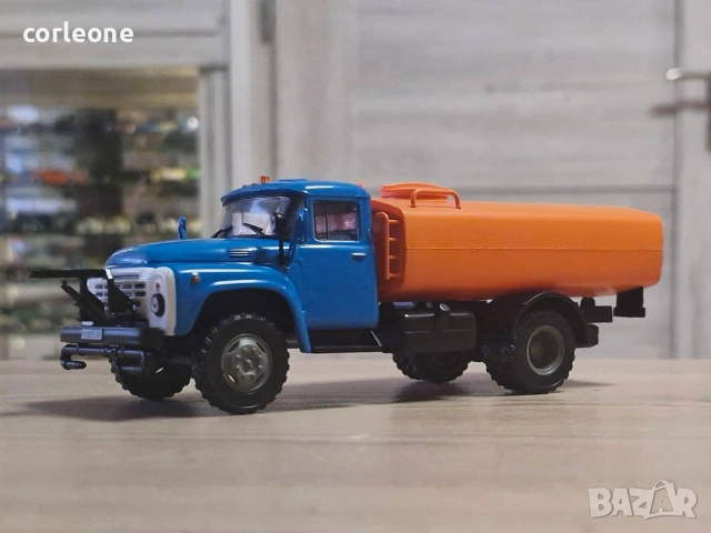 ЗИЛ-130 водоносна 1977 - мащаб 1:43 на DeAgostini моделът е нов в блистер