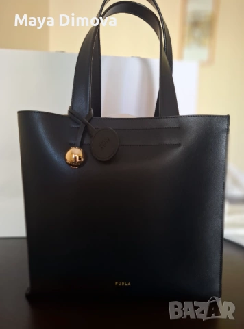 Furla Чанта 'Tote' Divide Nero M, снимка 1 - Чанти - 54721089