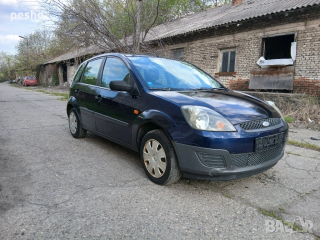 Форд фиеста 1.4i, снимка 11 - Автомобили и джипове - 54334954