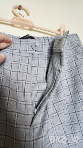 Дамски панталони Reserved сиво каре, снимка 4 - Панталони - 54125800