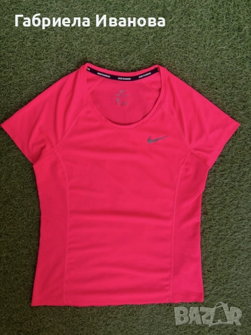 Дамска тениска  с мрежести панели Nike Dri - FIT, снимка 4 - Тениски - 55479929