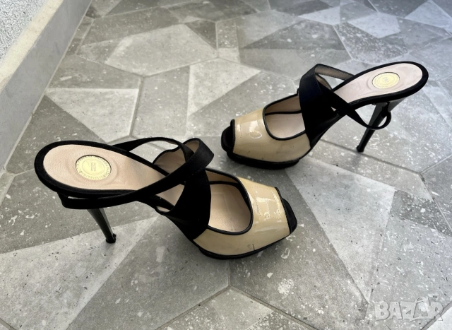 Оригинални обувки Elisabetta Franchi, снимка 3 - Дамски ежедневни обувки - 55214971