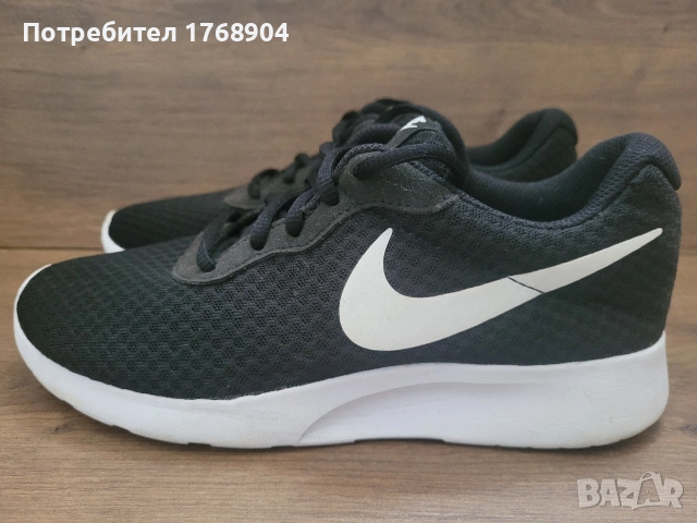 Дамски маратонки Nike-38номер, снимка 2 - Маратонки - 54759234