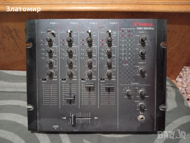 Четириканален миксер DJ VESTAX-VMC-004 XLu