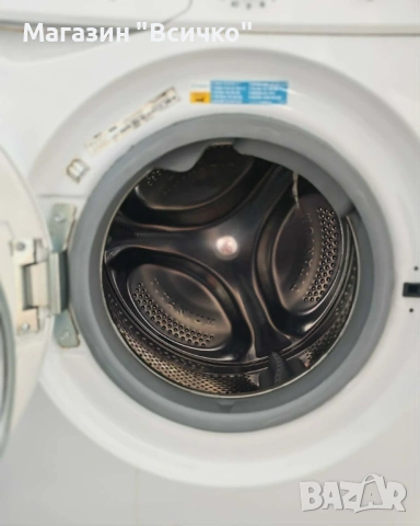 Indesit свободностояща пералня със сушилня: 7kg, снимка 3 - Перални - 54729412