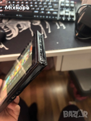 Nintendo Switch V1 (Modchip) + 128GB SD + Зарядно, снимка 4 - Nintendo конзоли - 54895107